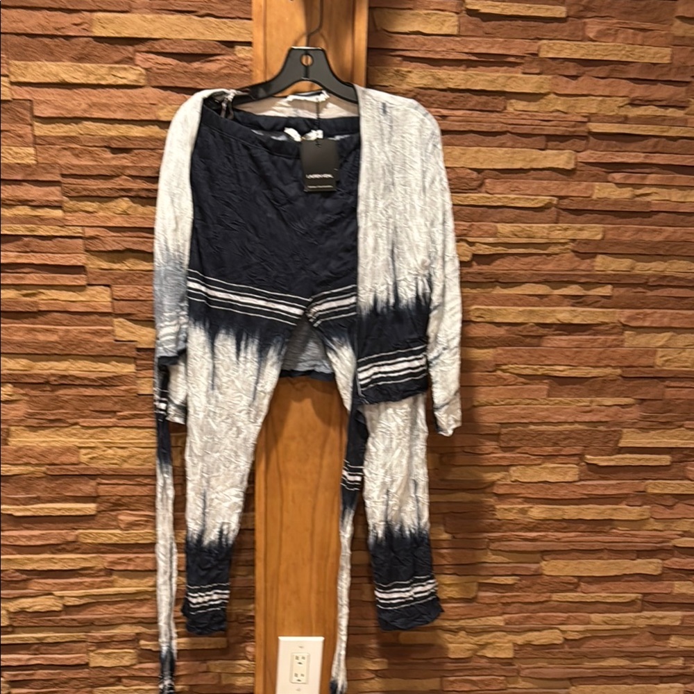 Lauren Vidal Stylish Women's Blue and White Leggings W/Bolero Set